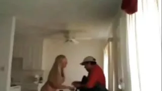 Български аматьорски секс Честит пица доставка човек