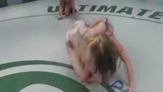 Лесбийки секс отзад четири момичета секси борба с Анален Страпон майната лузеры