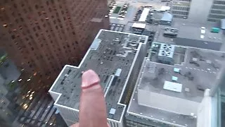 Свирка porno doma6no извън прозореца