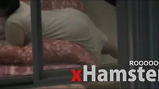 Гледката porno putki от прозореца - красива арабска задник