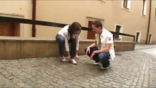 Малък bg seks klip каприз замутит с някакъв човек на улицата