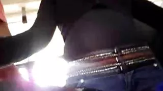 Порно саитове Опипвана пизду с лакът в автобус