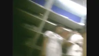 Невероятна красота набивает член в задника