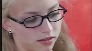 Три порно секс клипове красиви млади момичета