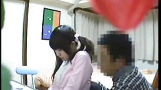 Секс клипове Секс видео в стаята на ученика