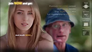 Секс на клип Коси старец чука гладка кожа тини