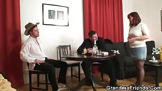 Покер безплатни порно клипове газа води до старата тройка