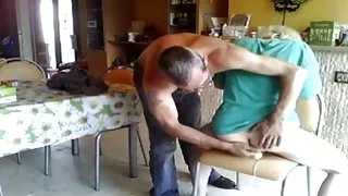 Bg cekc Ми космати Сара dildoing с по-възрастен човек