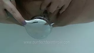 Seks obqvi sofiq Гигантски клитора душ сквирт